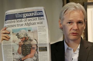 Создатель интернет-ресурса WikiLeaks Джулиан Ассандж предлагает добиваться независимости Интернета
