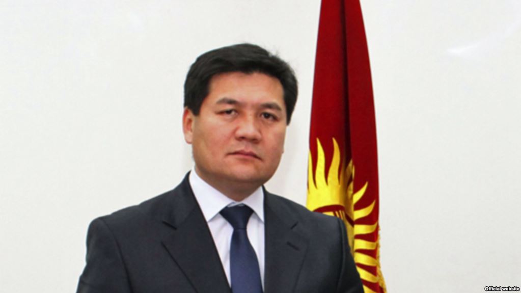 Омбудсмен просит президента Кыргызстана отказаться от исков к журналистам
