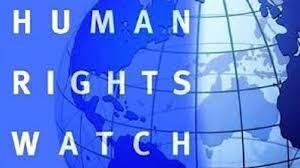 HRW просит президента Кыргызстана наложить вето на два противоправных закона