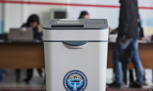 В городе Ош журналиста не пустили на избирательный участок