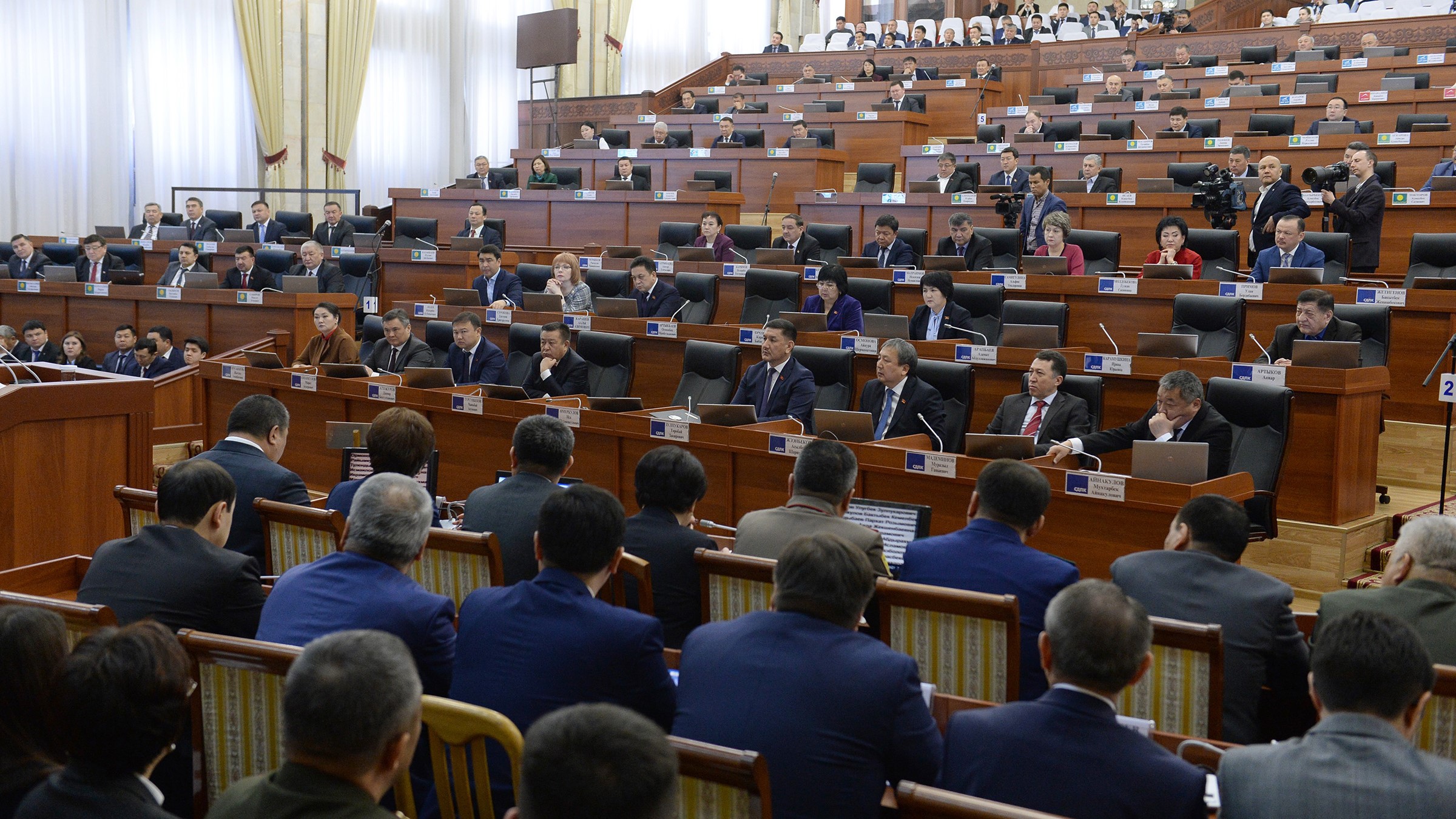 Парламент одобрил в третьем чтении законопроект, ограничивающий деятельность НКО. Последнее слово за президентом