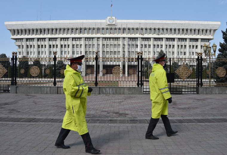 Парламент Кыргызстана одобрил закон о «ложной информации»