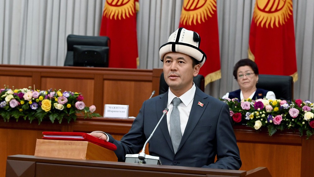 Депутат предлагает телеканалу «Баластан» вещать только на госязыке