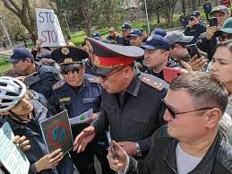 Милиция задержала участников митинга против «Путинизма» (хотя это противоречит Конституции)