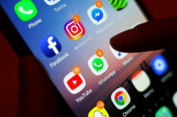 Закон Гульшат Асылбаевой. Минкультуры обсудит с Facebook и Instagram борьбу с фейками
