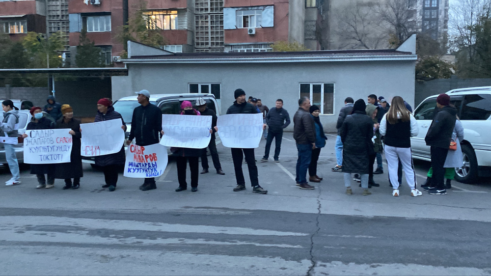 Какие законы были нарушены при заключении под стражу активистов и политиков?