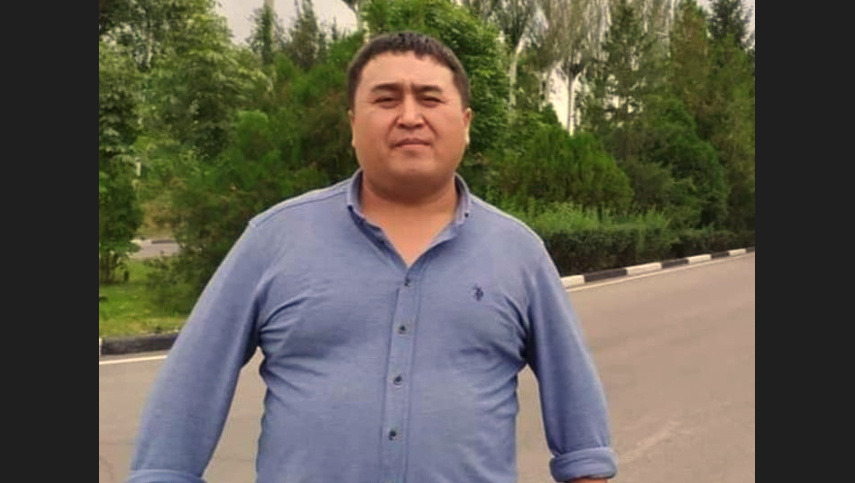 Журналиста Семетея Талас уулу доставили в Первомайский райсуд Бишкека
