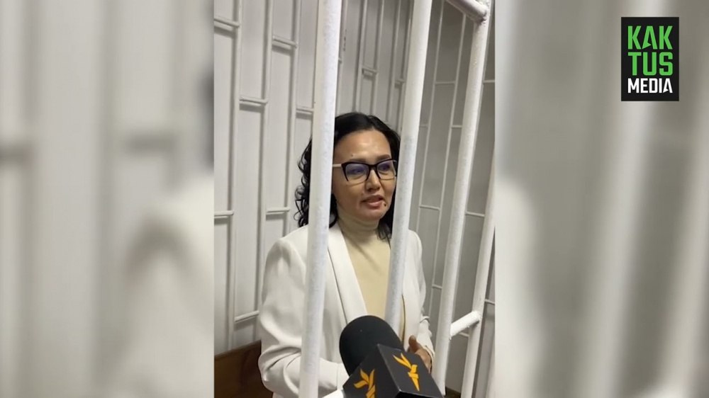 Адвокат Перизат Сурановой: Контролер СИЗО говорит, что она не может стоять, только лежать