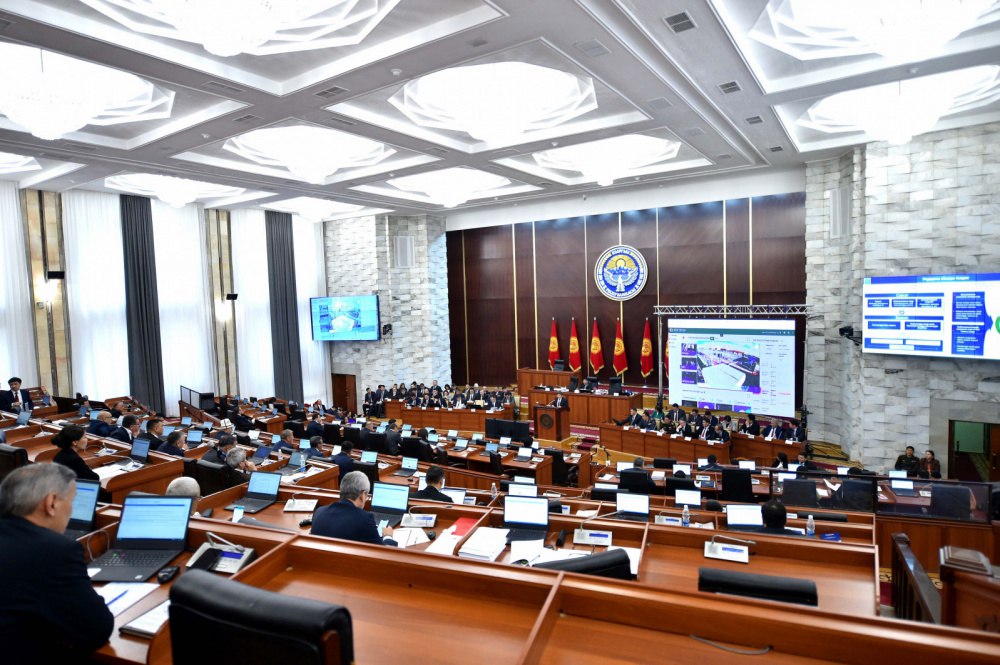 Парламентский комитет одобрил поправки в закон Гульшат Асылбаевой о фейках