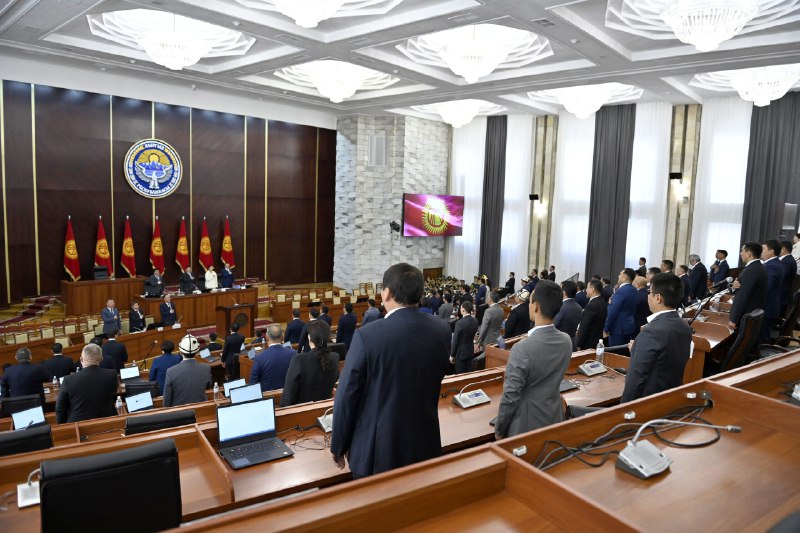 КС признал антиконституционной норму, по которой на депутата можно возбудить уголовное дело только с согласия большинства нардепов