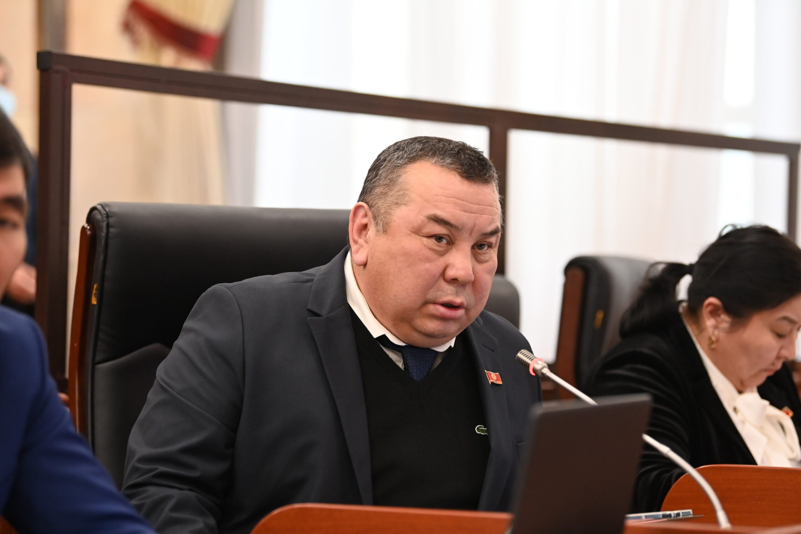 Депутат Тулобаев призвал «приструнить отморозков» блогеров, очерняющих президента