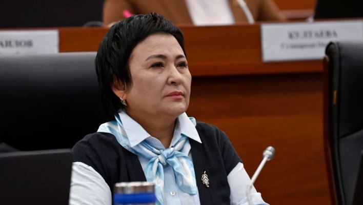Талиева призвала наказать дипломата, которая назвала кыргызов крокодилами. Ответ академии