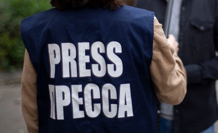 «Репортеры без границ» призвали президента и депутатов Жогорку Кенеша отозвать законопроекты о СМИ и НКО