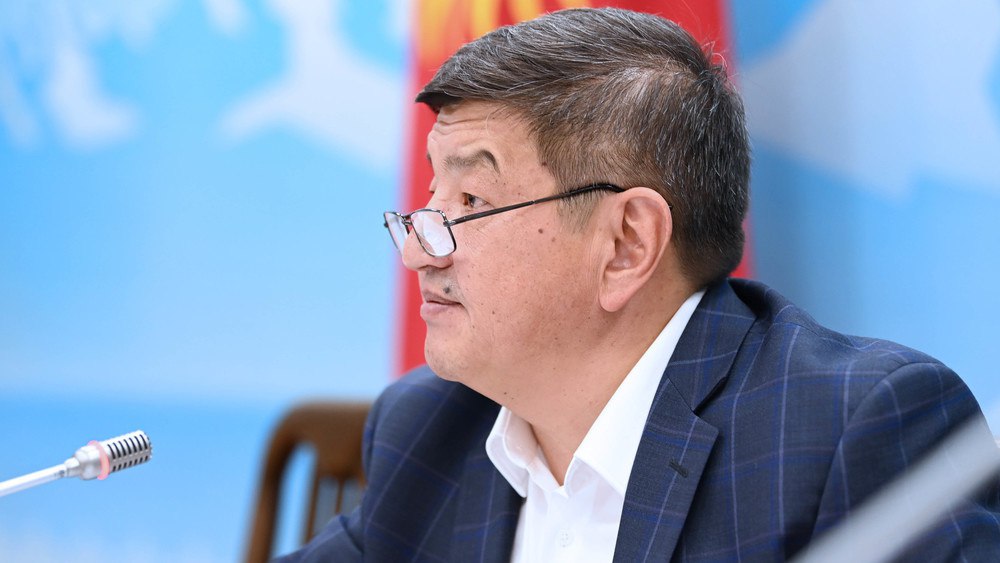 Акылбек Жапаров позвал «на чай» депутатов в госрезиденцию