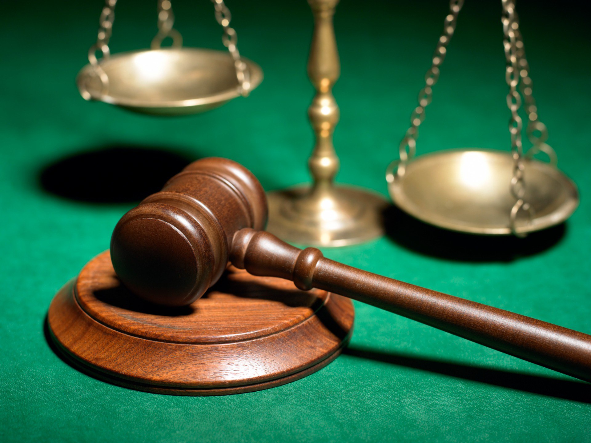 Чиновники ответили на критику поправок в Закон «О Конституционном суде»