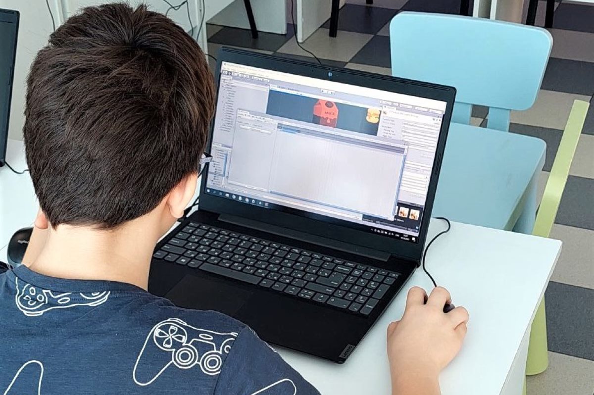 Курс «Цифровая грамотность» компании Microsoft разработают на кыргызском языке