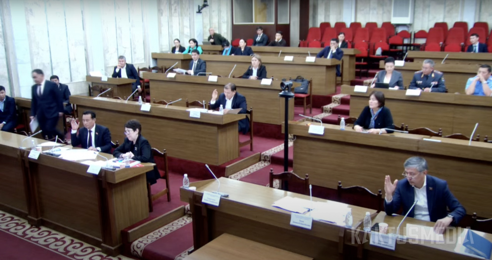 Какие депутаты профильного комитета проголосовали за законопроект об НКО. Имена