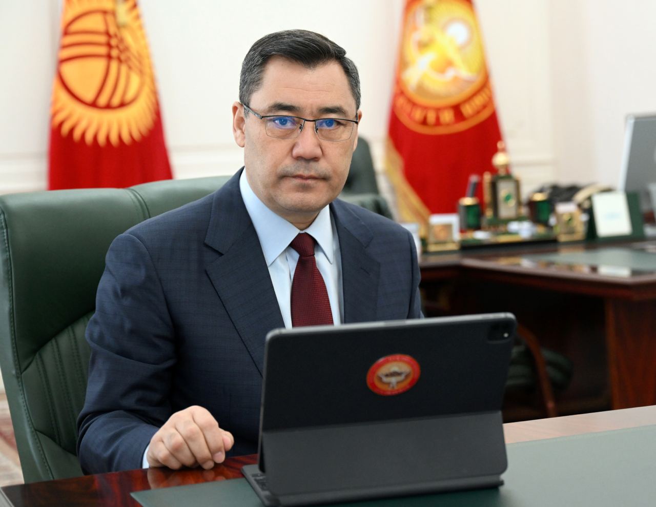 Садыр Жапаров поздравил кыргызстанцев с днями истории и памяти предков