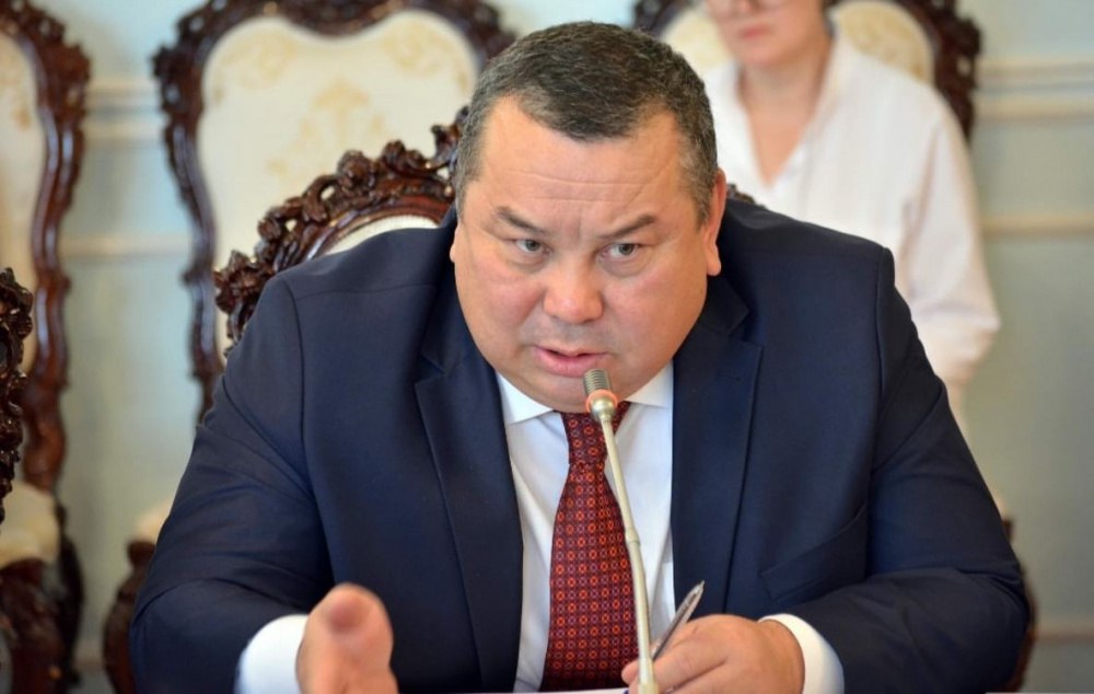 Балбак Тулобаев призвал Садыра Жапарова к диалогу со СМИ, а журналистов — не клеветать