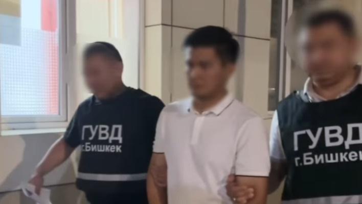 В Бишкеке задержан блогер. Его подозревают в вымогательстве и попытке дать взятку