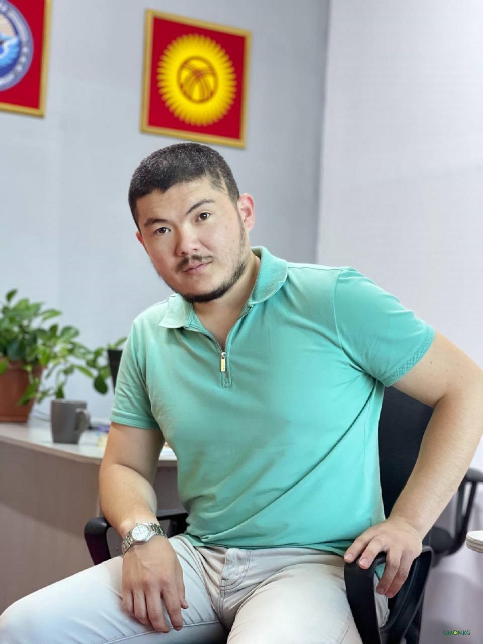 Задержан активист Айбек Теңизбай