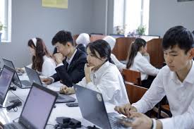 У школьников Кыргызстана может появится дополнительный урок — курс по кибергигиене