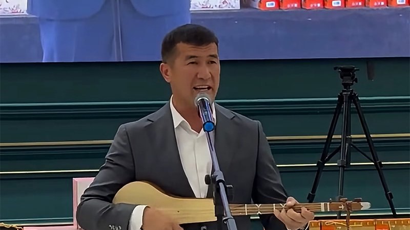 Выступление акына Аалы Туткучева на Дне независимости в Таласе отменили за день